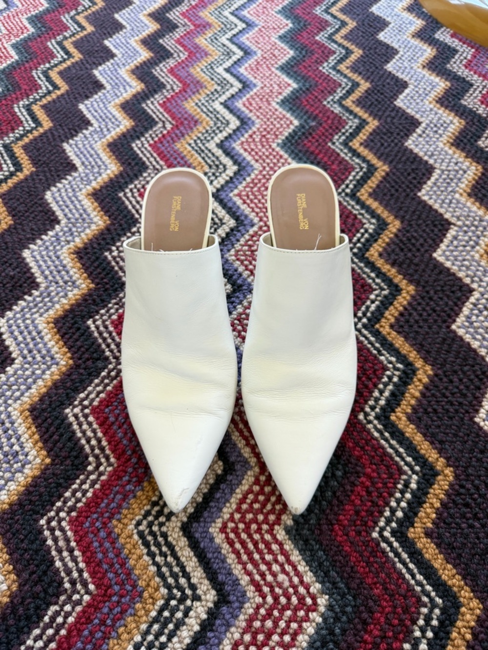 Diane Von Furstenberg White Pointed Leather Mule Slides